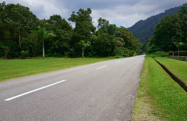 Fototapeta na wymiar Roads in small towns and rural areas
