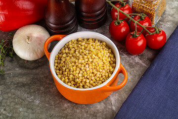 Dry ptitim heap in the bowl