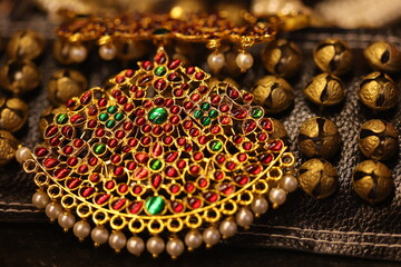 multiple kundan stone, temple jewelry meant to accessories for bharathanatyam dancers