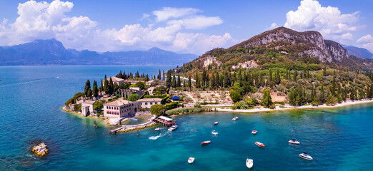 Punta San Vigilio - aerial drone view, most romantic place of Garda Lake ,Lago di Garda scenery. northern Italy. - obrazy, fototapety, plakaty