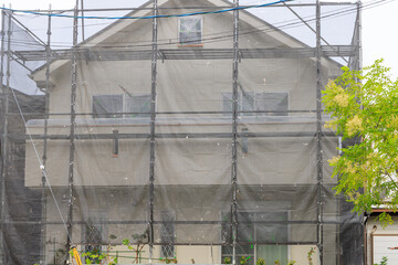屋根塗装に最適な塗料とは？千葉県千葉市の「北村塗装」が徹底解説