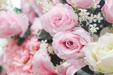 Roses in the bride's bouquet at the wedding