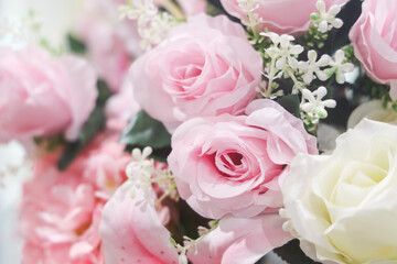 Roses in the bride's bouquet at the wedding