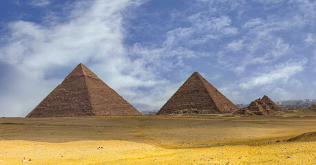 pyramids of giza