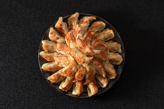 焼き餃子　餃子　中華料理　俯瞰　chinese dumpling