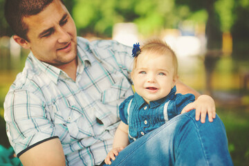 Fototapeta premium Father and daughter in nature