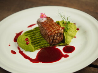 Steak with pea puree
