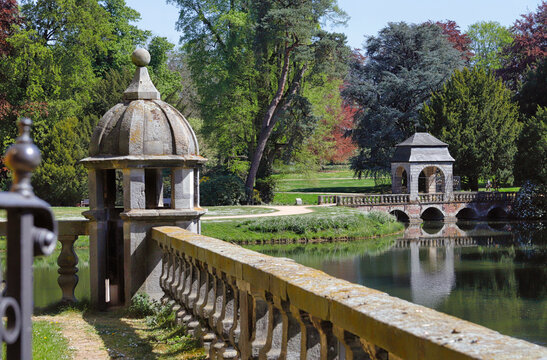 Schloss Dyck, Parkanlage mit Schlossteich