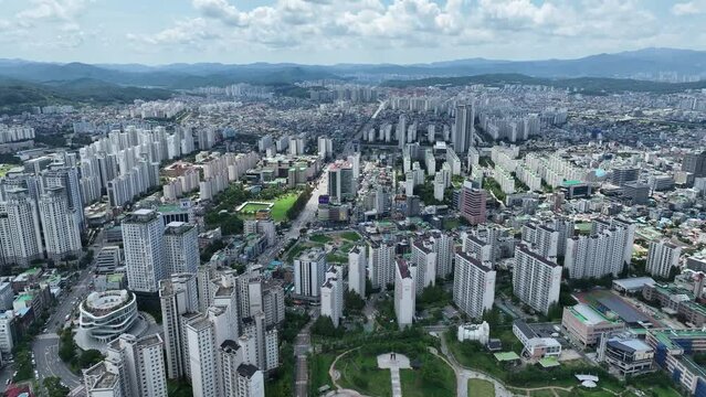 Daejeon/Aerial veiw of roads in Daejeon Metropolitan City, South Korea