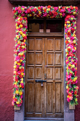 Naklejka premium Discovering the colonial style in the city of San Miguel de Allende, Guanajuato, Mexico