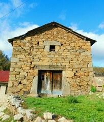 Fototapeta na wymiar ancient house in rural village in Spain