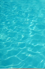 Fototapeta na wymiar água da piscina 
