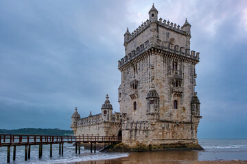 Der Torre de Belém in Lissabon, Portugal - obrazy, fototapety, plakaty