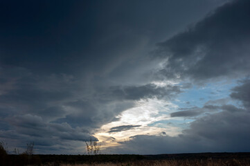 The sky with cumulus clouds before the weather changes.