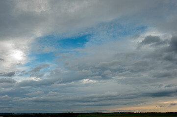 The sky with cumulus clouds before the weather changes.