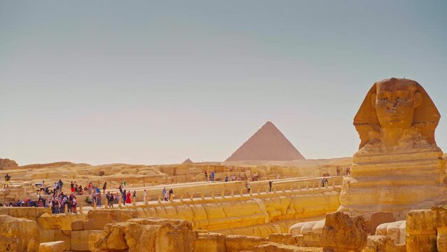 4k, panoramic view of Great pyramid of Cheops and Great Sphinx, Giza, Egypt