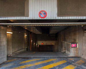 Parking souterrain immeuble, France - obrazy, fototapety, plakaty