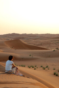 Rafaela dans le d&eacute;sert - Oman