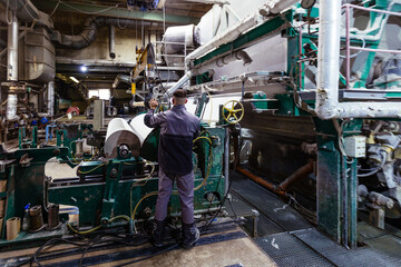 Waste paper recycling plant. Machine for production of paper rolls