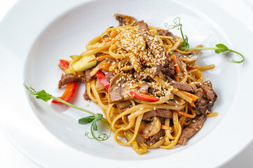 asian noodles with chicken and vegetables