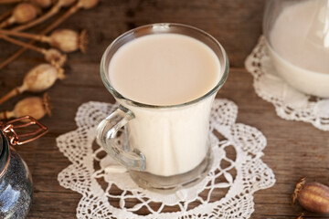 Poppy seed milk - vegan drink