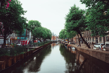 Fototapeta na wymiar canal castle Amsterdam 