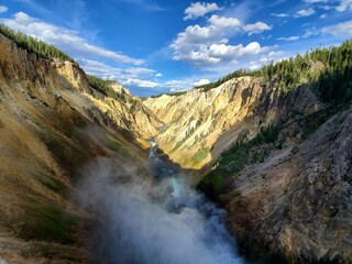 Scenic view of Lookout Point Trail in Yellowstone National Park, Montana, USA