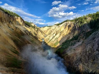 Foto op Canvas Scenic view of Lookout Point Trail in Yellowstone National Park, Montana, USA © Wirestock
