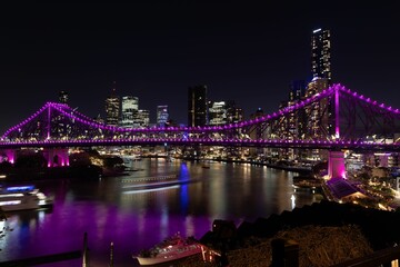 Fototapeta na wymiar City Scape of Brisbane Story Bridge from Wilson Look Out Reserve