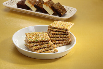 Gajak, Made with sesame seeds, jaggery