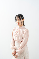 若くてかわいい女性