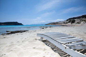 simos beach in naxos umbrellas