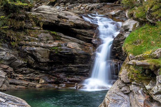 Verzasca Wasserfall
