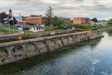 Obraz premium Locke E 27 Lyons Southside Canal Park