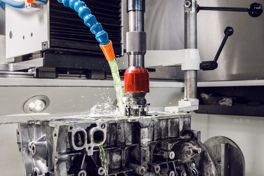 CNC block honing, overhaul of engine. In the engine machining department Automatic honing machine is used to hone all of engine blocks to high standards. 