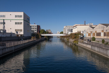 Fototapeta na wymiar 大阪、都市、風景、川、橋、秋 