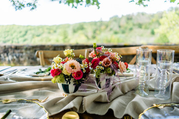 Tischdekoration, die verzaubert: Ideen für den Hochzeitstag