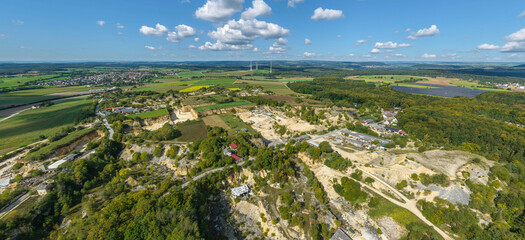 Fototapeta na wymiar Panoramablick auf die Kalksteinbrüche bei Langenaltheim in der Fränkischen Alb, Fundstelle eines Archaeopteryx