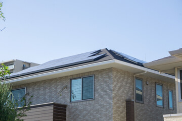 ソーラーパネル　太陽光発電　屋根