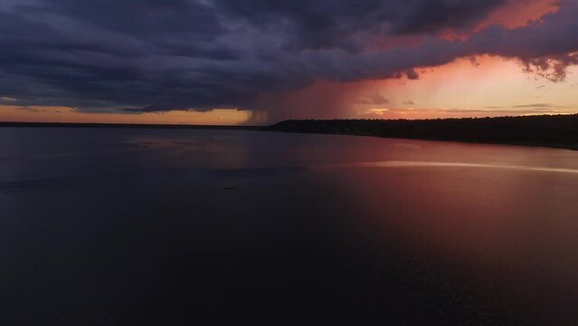 sunset over the river, bar&atilde;o de melga&ccedil;o, cuiab&aacute;, mato grosso, rio