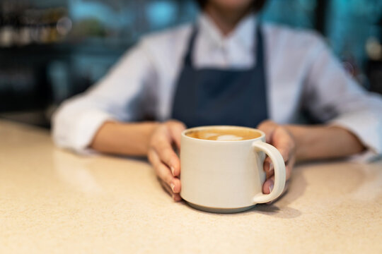 Close up picture of a coffee in a cup