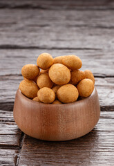 Arachis hypogaea - Organic Japanese peanuts in the bowl