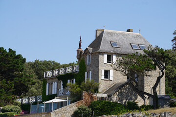 Fototapeta na wymiar old stone house in the village by the harbor on the West coast of France