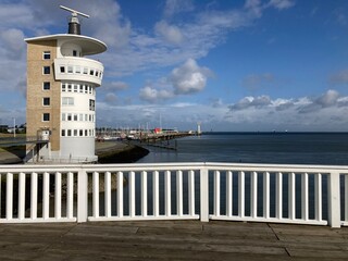 Radarturm am Hafen Alte Liebe in Cuxhaven an der Nordsee 