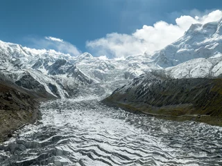 Photo sur Plexiglas Nanga Parbat diagonal lines white glacier with "Nanga Parbat" the 9th highest peak in the world, called "Killer Mountain". Landmark in northern Pakistan. Beautiful scenery of high mountains with trail to base camp