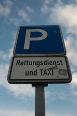 Parken nur Rettungsdienst und Taxi