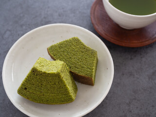 抹茶バウムクーヘン