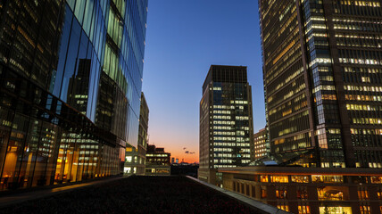 夕暮れ時の都会
