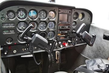 Photo sur Plexiglas Ancien avion cockpit detail. Cockpit of a small aircraft