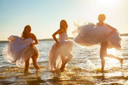 brides at sunset